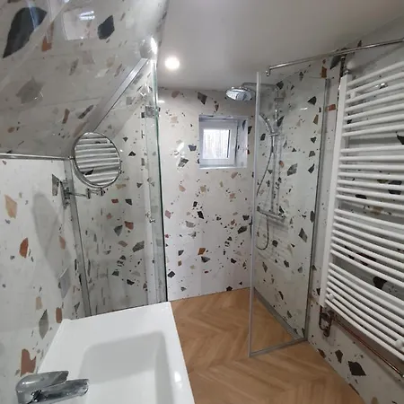 Sveti Pantelejmon * Divcibare
